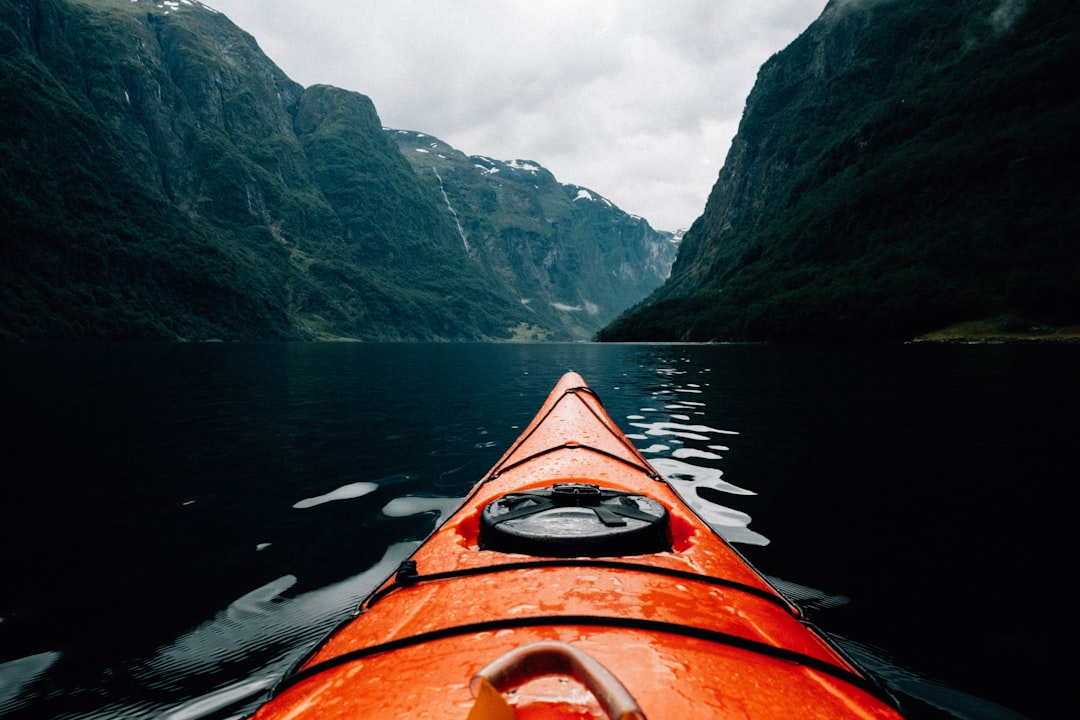 The Thrill of Discovery: Navigating the World on a Shoestring Budget